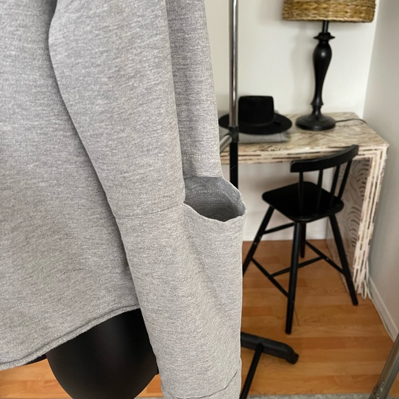 Grey Cloth Sweater - Picture 7 of 11